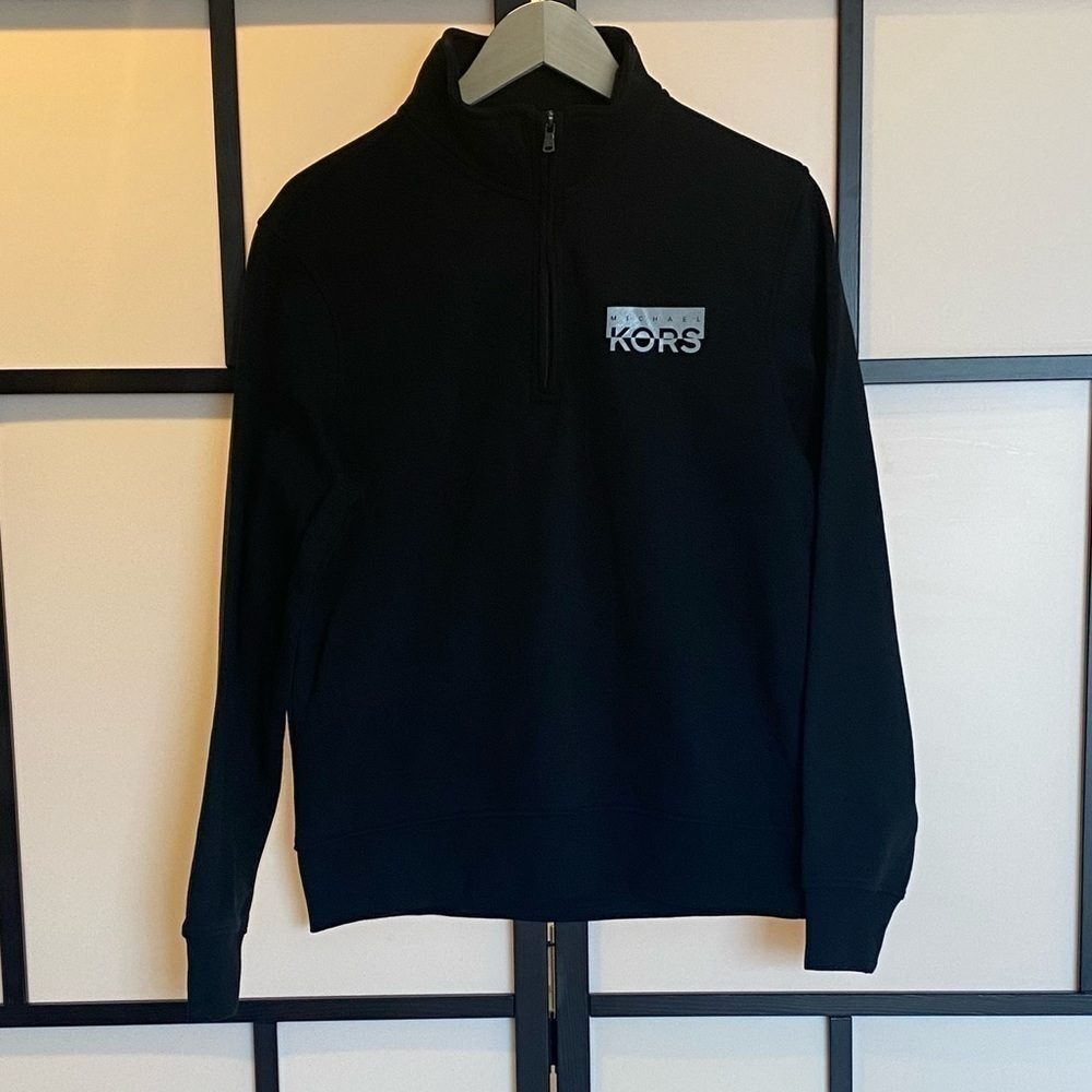 Michael Kors front Logo 1/4 zip black pullover sweatshirt. Men’s ‎ Medium. NWT